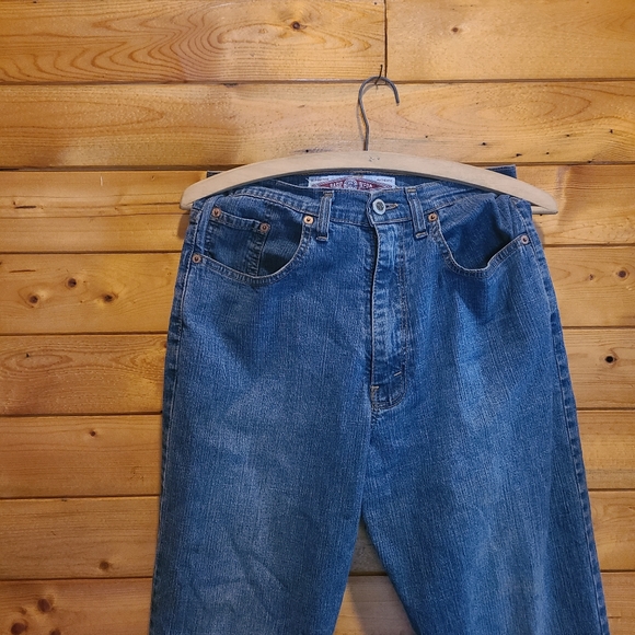 IKEDA • Highwaisted Jeans - Picture 2 of 7